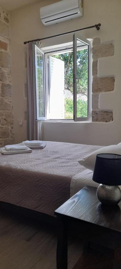 Margarita'S Stone House Apartment Plátanos Екстериор снимка